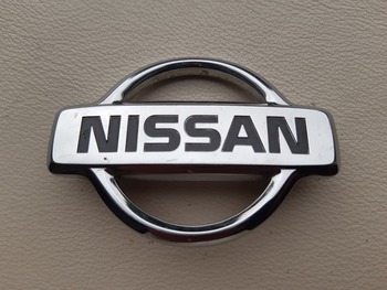 Embleem Nissan